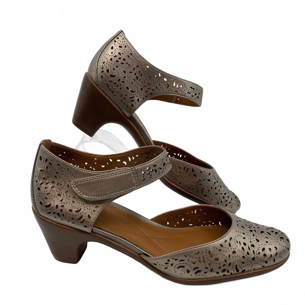 Easy Spirit Silver Laser Cut Heels | Womens 9.5